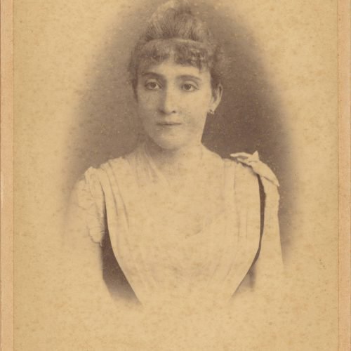 Photographic portrait of the poet's aunt, Euvoulia Papalamprinou, née Fotiadi. The logo of the photo shop in the lower part 
